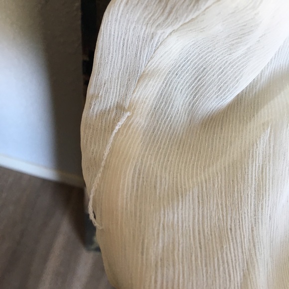 ❌SOLD❌Dressy sleeveless blouse - Picture 5 of 5